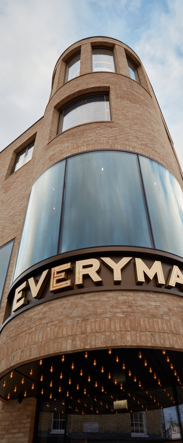 Essoldo House exterior