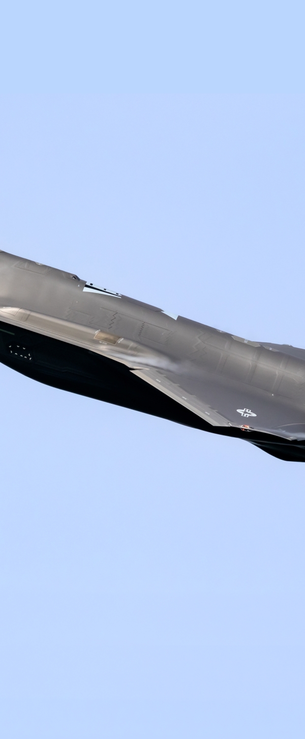 RAF Lakenheath plane headline image