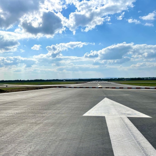 gloucestershire airport.jpg