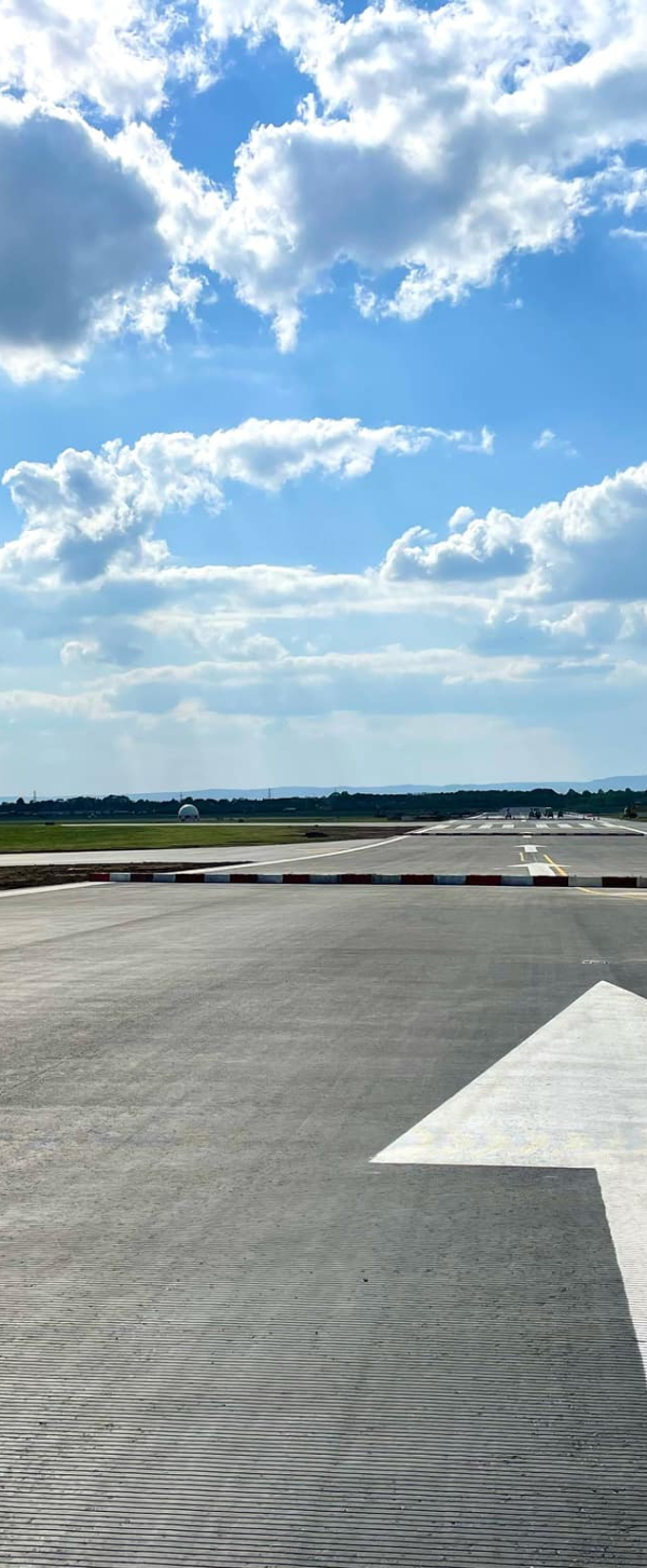 gloucestershire airport.jpg