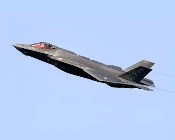 RAF Lakenheath plane headline image