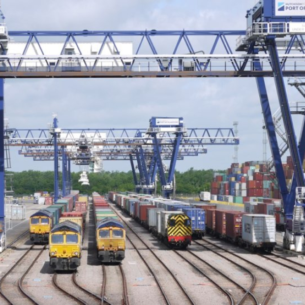 felixstowe-port-1035x545.jpg
