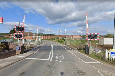 1955821_ashlevelcrossing_731847.jpg